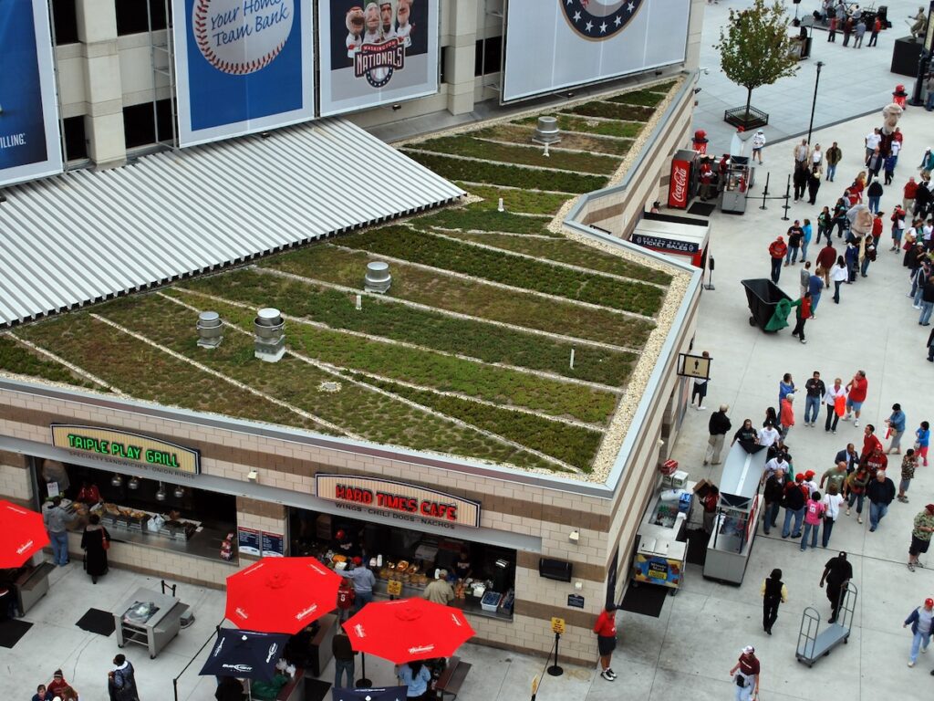 Green roof with Permaloc edging