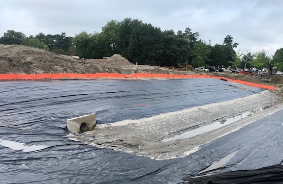 Liner and geotextile for wet pond