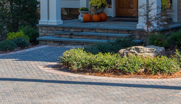 Front driveway with Holland Stone pavers