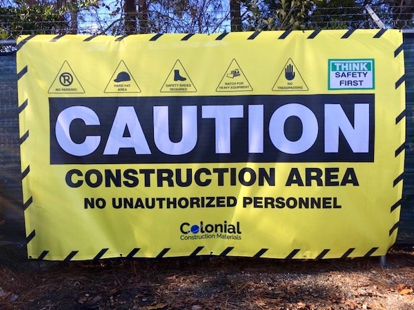Caution fence screen for construction sites