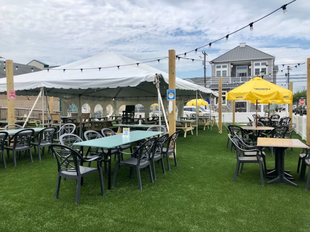 Artificial turf for an outside bar in New Jersey