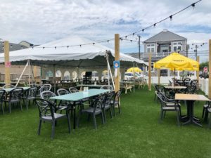 Restaurant with artificial grass