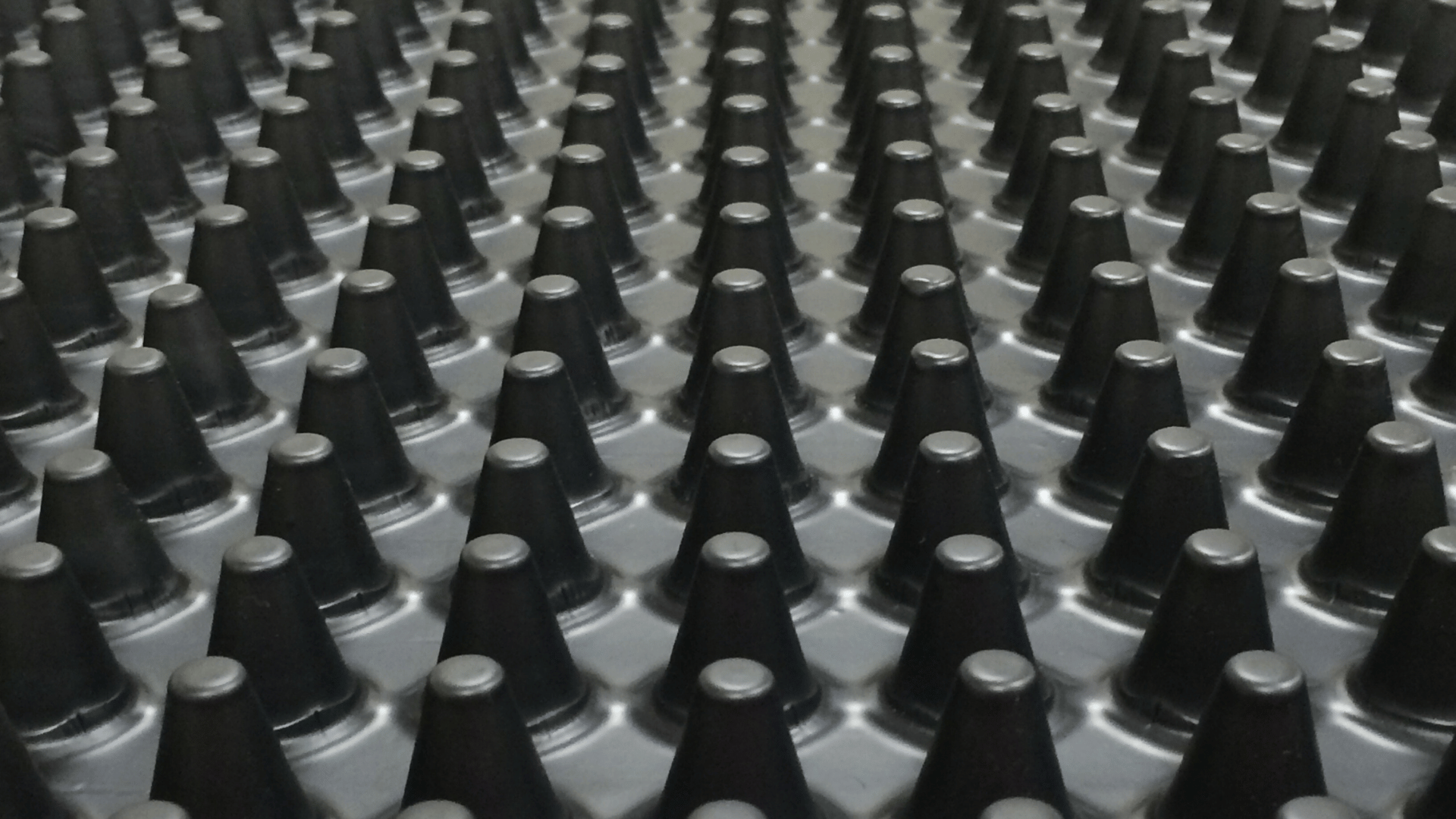 Prefabricated Drainage Composites with Polystyrene or PVC Core