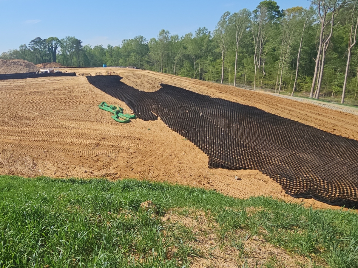 GEOWEB for pre-regulatory landfill closure